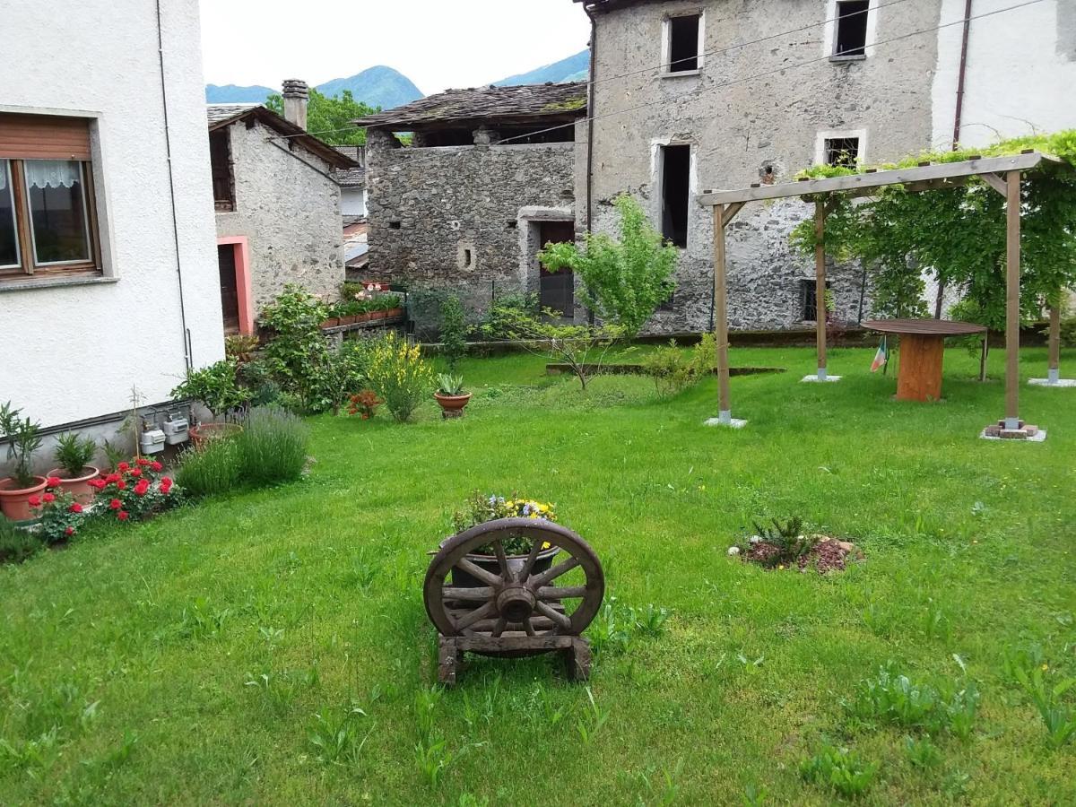 B & B Sentiero Valtellina Castello dell'Acqua 外观 照片
